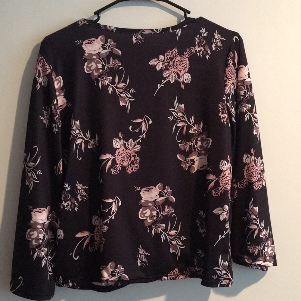 Floral print split top - Picture 2 of 2